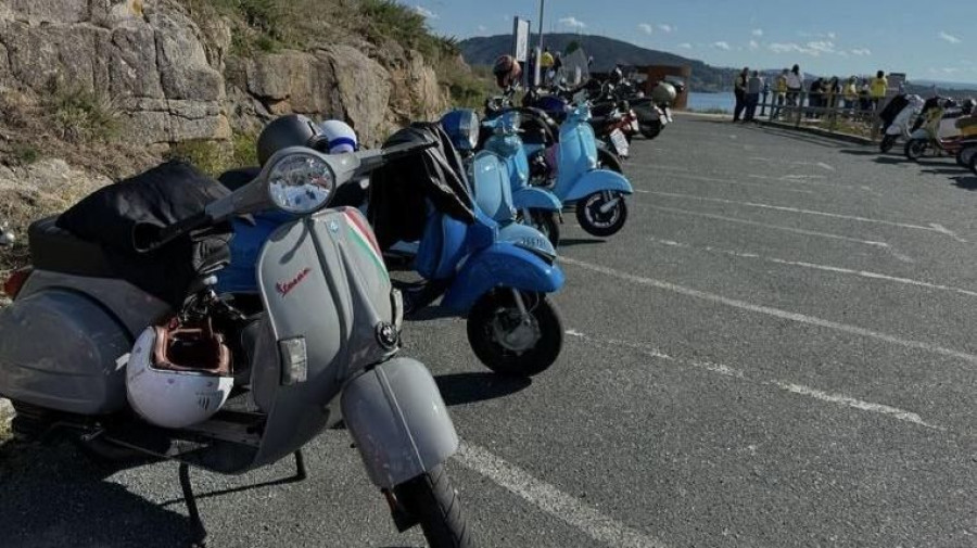 Cena solidaria y concentración del Club Vespa Ferrol