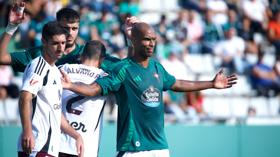 O Naldo "rendentor" se sube al once ideal de Segunda División