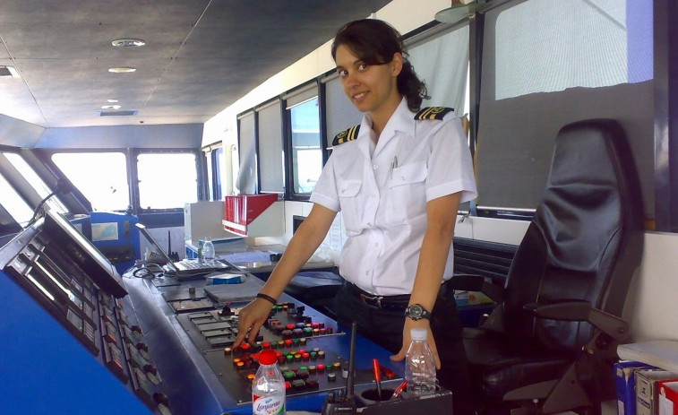 Las primeras mujeres oficiales de la Marina Mercante española