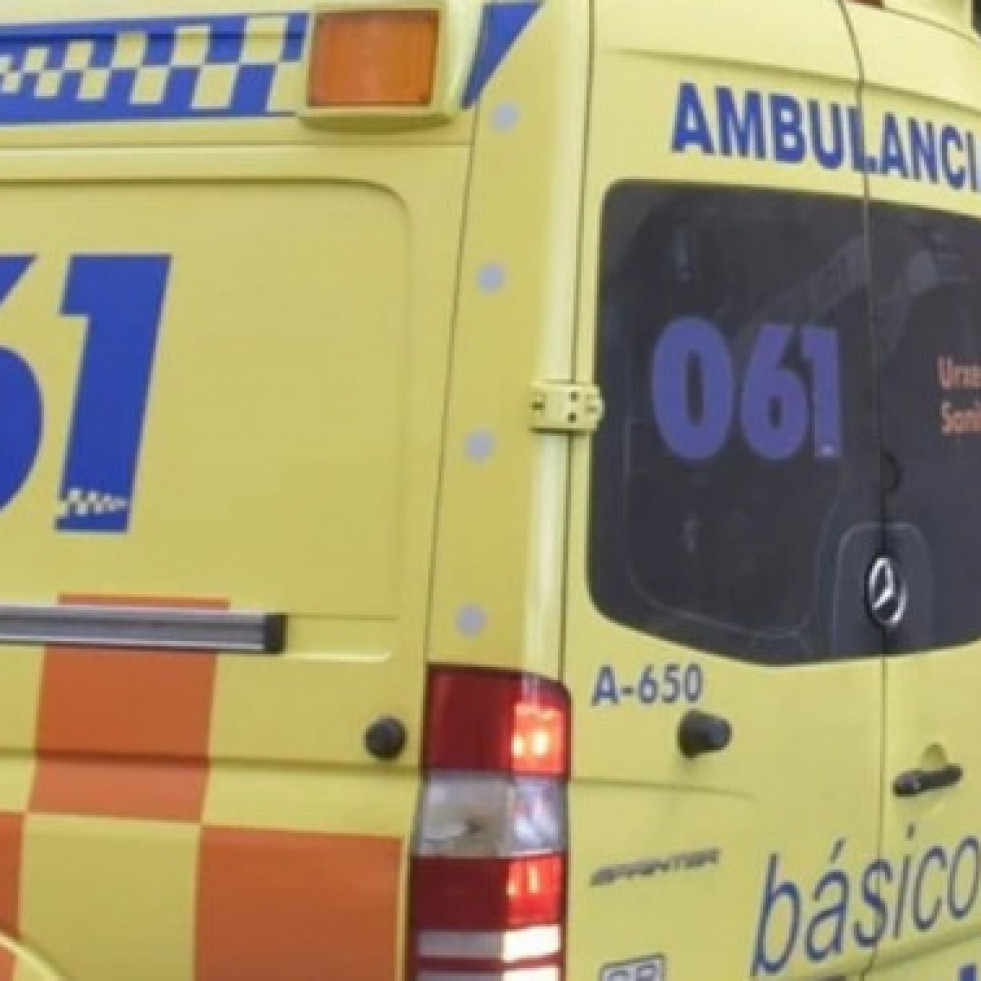 Trasladadas cinco personas al hospital por la mala combustión de un calentador en Ponteareas