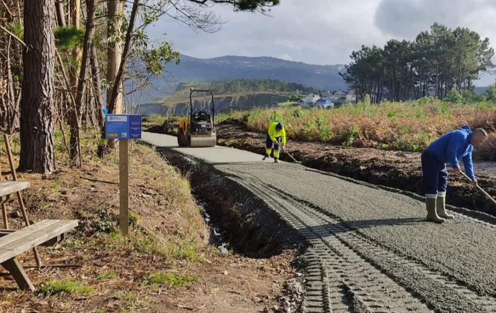 Ortigueira mejora el acceso al banco de Loiba