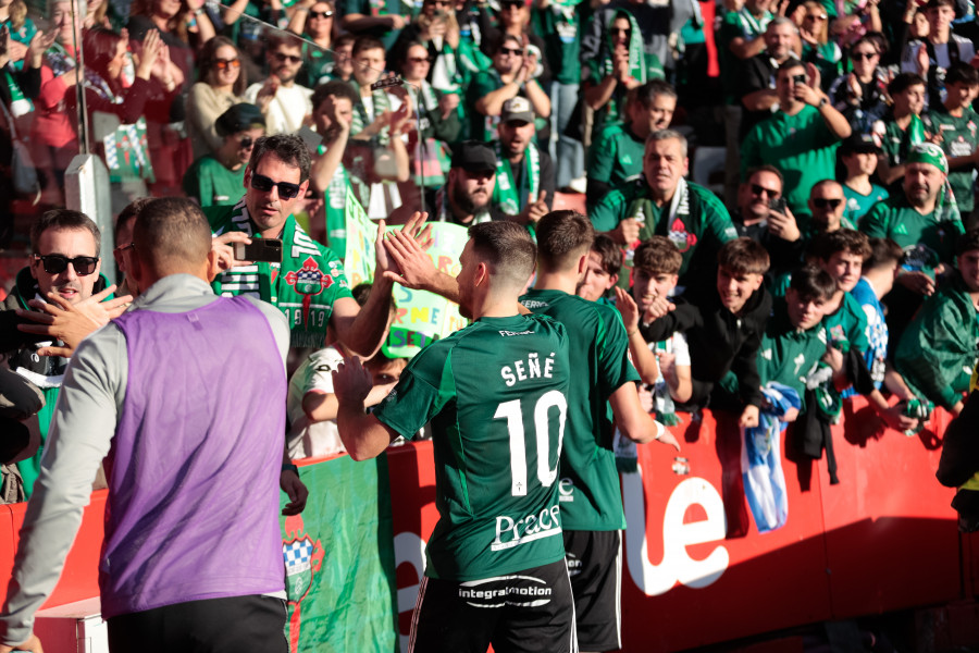 El Racing revive en Gijón