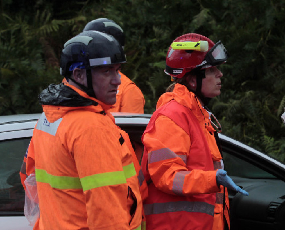AmbulanciasProteccinCivilBomberosyPolicaparticiparonenelsimulacrodeemergenciaenlarefineradeRepsolenA 1