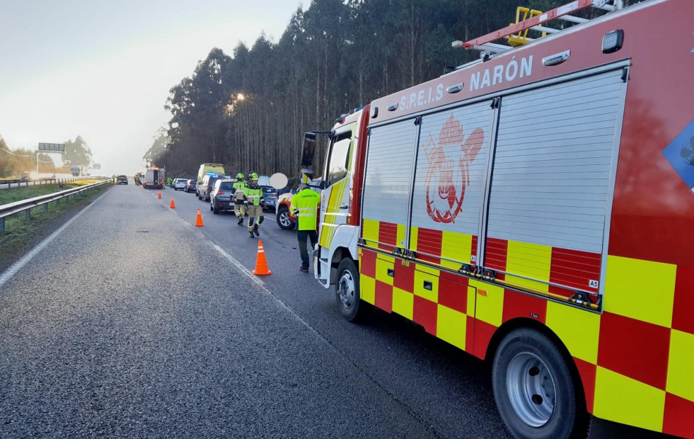 Una colisión en cadena obliga a cortar la circulación en la AG-64