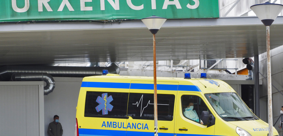 Tres heridos, entre ellos una menor, tras una colisión frontal en Cabanas