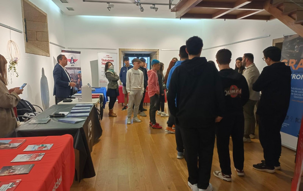 La Feira das Universidades se celebra por segunda vez en Pontedeume