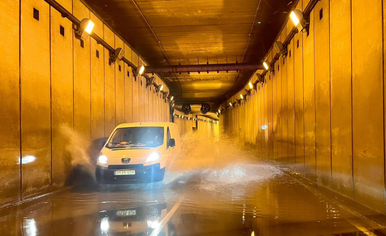 Los Bomberos realizan entre 250 y 300 intervenciones por inundación al año en Ferrolterra