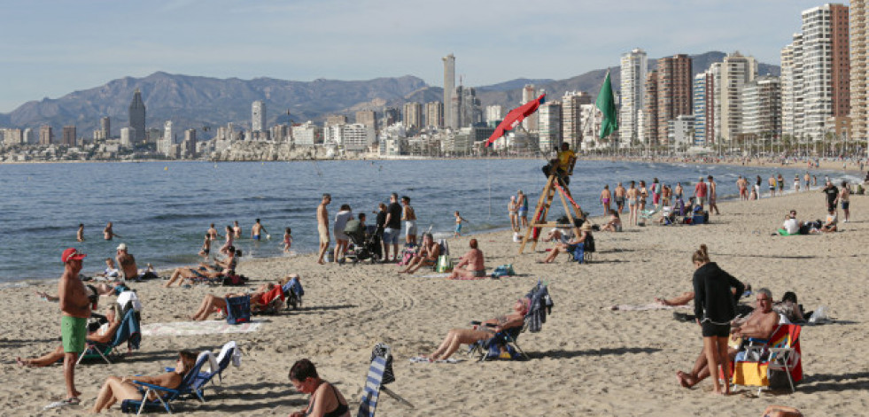 Nuevo año récord para el turismo: Casi 94 millones de viajeros visitaron España en 2024