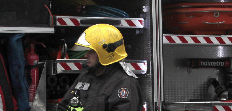 Cuatro horas para rescatar a un operario atrapado en una zanja que fue trasladado al Marcide
