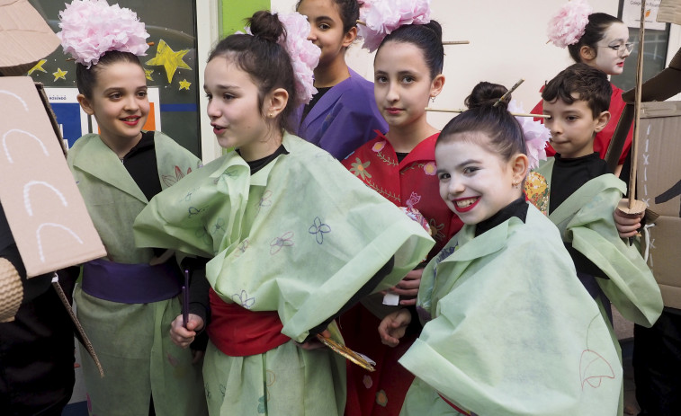 Las imágenes del desfile de carnaval del colegio San Rosendo