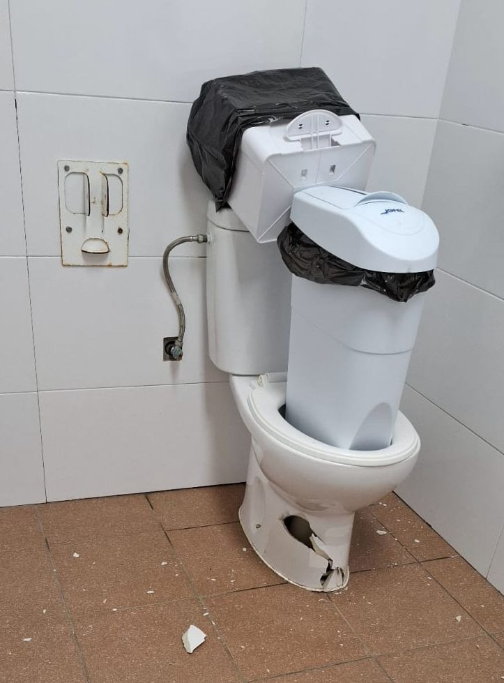 Vandalismo aseos Xuvia