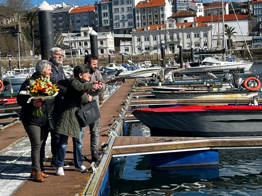 El alumnado de la UNED Sénior de A Coruña visitó la cofradía de pescadores de Ferrol