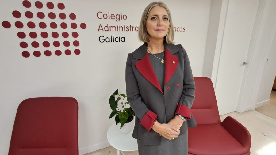 Teresa Suárez, administradora de fincas: “Las licencias para un ascensor en Ferrol no pueden tardar un año y medio”