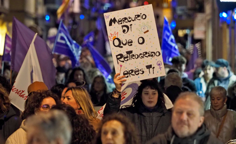 El 8-M feminista volvió a llenar las calles de Ferrol en una gran movilización