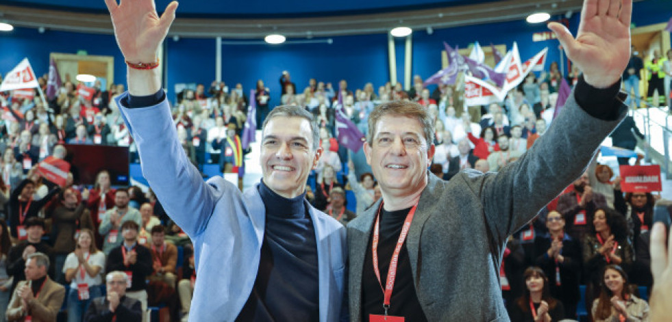 Sánchez arropa a Besteiro y sostiene que Feijóo no es capaz de liderar la oposición en España