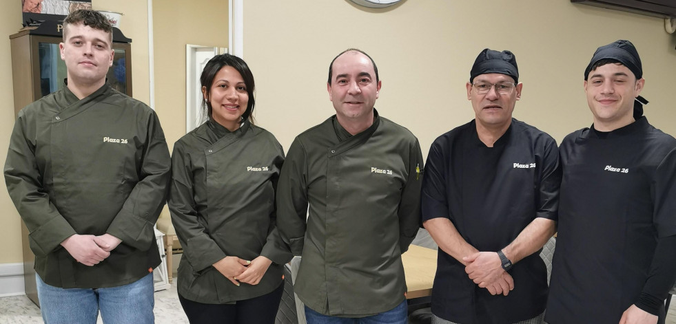 Plaza 26 abre sus puertas en Narón para conquistar paladares con sus pizzas y su bacalao al Capricho