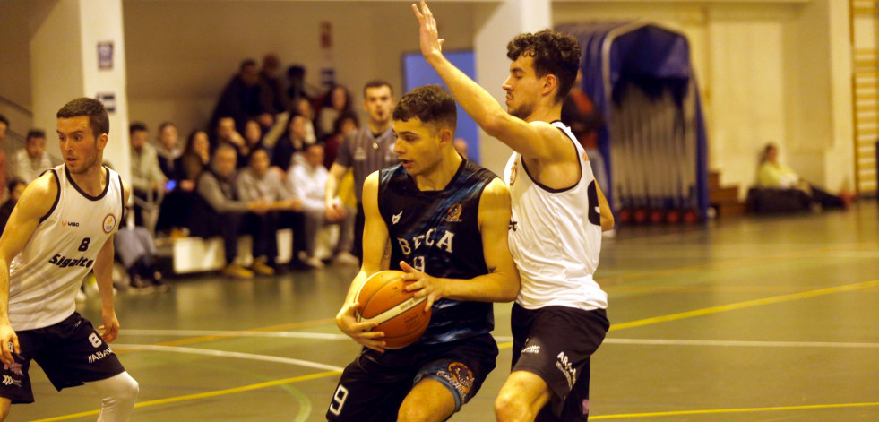 El Costa Ártabra vence al Institutos de Compostela