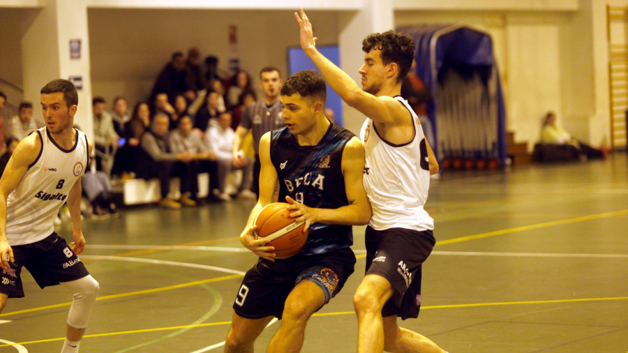 El Costa Ártabra vence al Institutos de Compostela