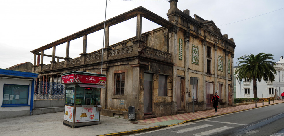 Mugardos da un paso más para convertir el antiguo cine Zárate en una nueva biblioteca pública