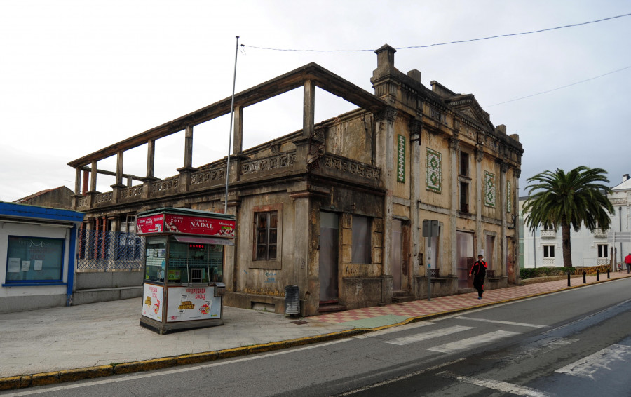 Mugardos da un paso más para convertir el antiguo cine Zárate en una nueva biblioteca pública