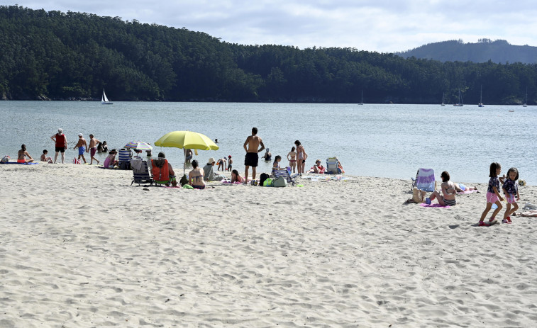 La Diputación destina 258.241 euros a la limpieza de playas marítimas