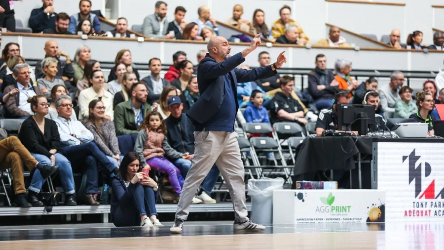 Lino López, entrenador del Baxi Ferrol: “Estar en la final de Eurocup es como un cuento”