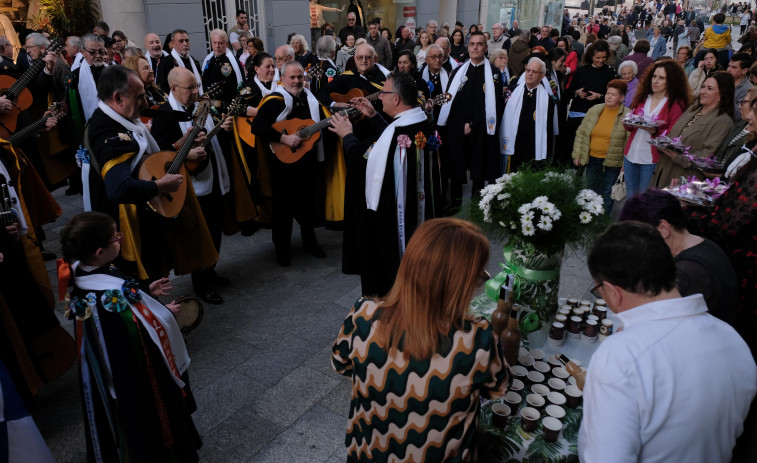 Doce rondallas de Ferrolterra llenarán de música las calles de A Magdalena y cantarán en Armas