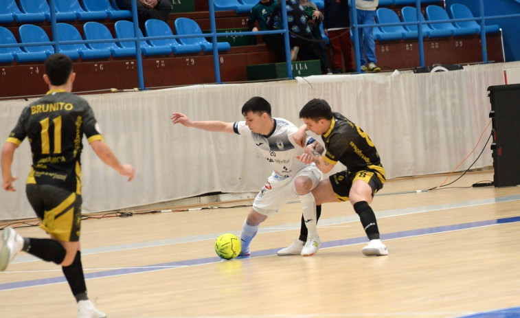 O Parrulo Ferrol se lleva el derbi gallego (4-2)