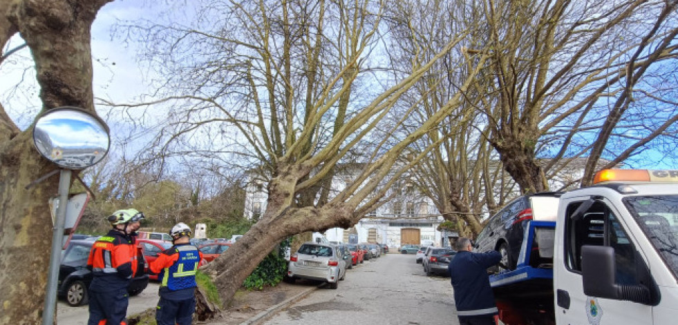 El temporal deja más de 260 incidencias en Galicia: tejados levantados, clases suspendidas y varios heridos