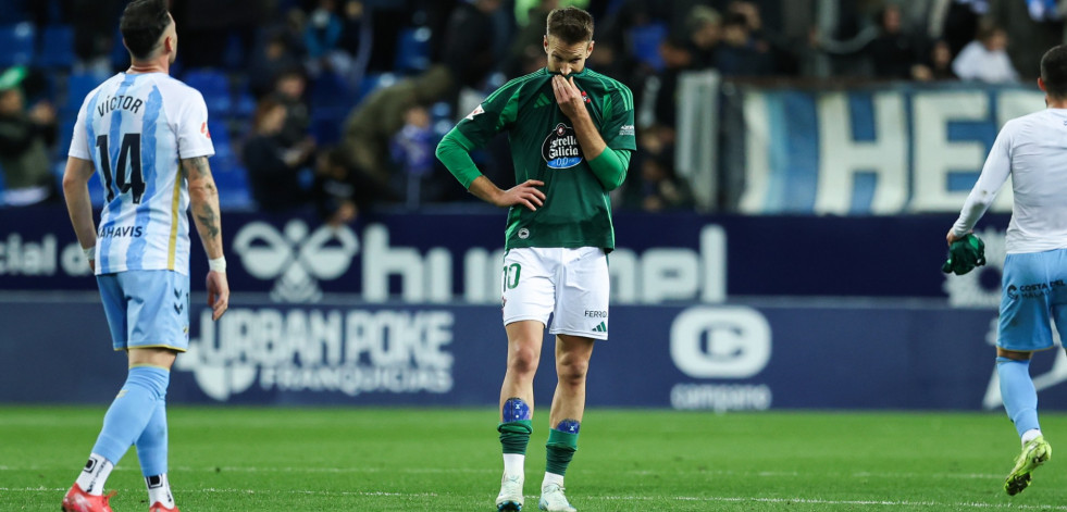 El Racing de Ferrol, devorado por el lobo malagueño