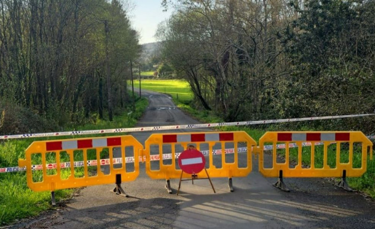 Cierre al tráfico en un vial de Valdoviño que debe arreglar el Concello de Ferrol