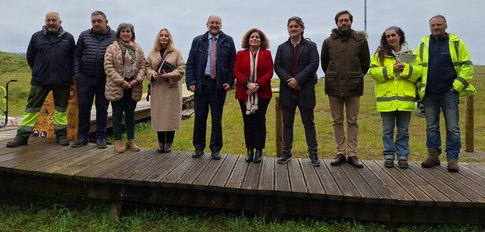 El Gobierno refuerza la protección dunar en la playa de Morouzos, en Ortigueira