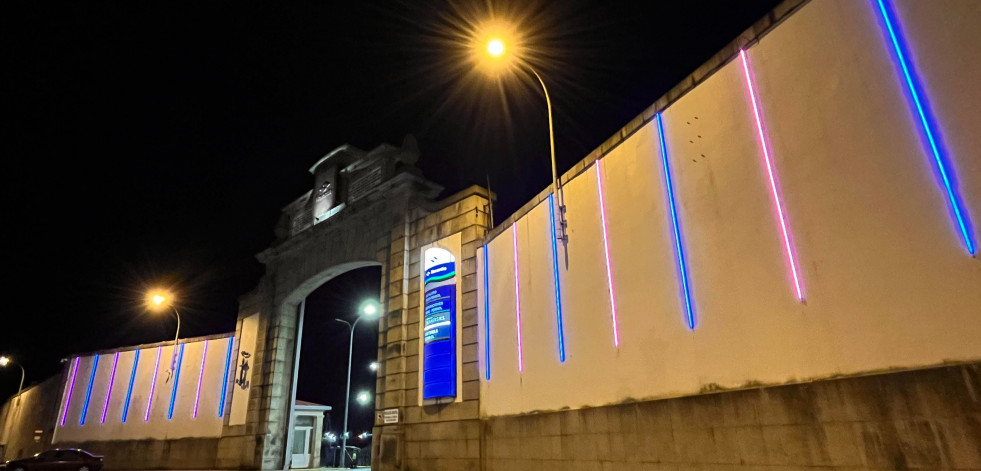 Navantia y el Concello se iluminan de azul y rosa para apoyar al Baxi