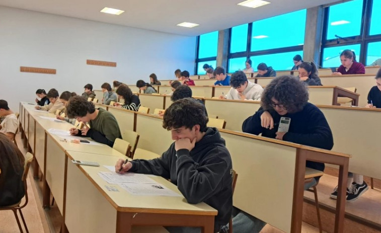 Iago Ortíz, del IES Punta Candieira, entre los mejores de la XLII Olimpiada Gallega de Química