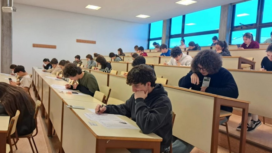 Iago Ortíz, del IES Punta Candieira, entre los mejores de la XLII Olimpiada Gallega de Química