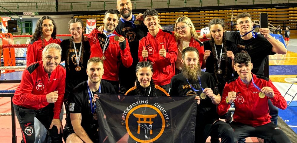 El Club Kickboxing Chuchy del Benygym cosecha 21 medallas en la prueba autonómica