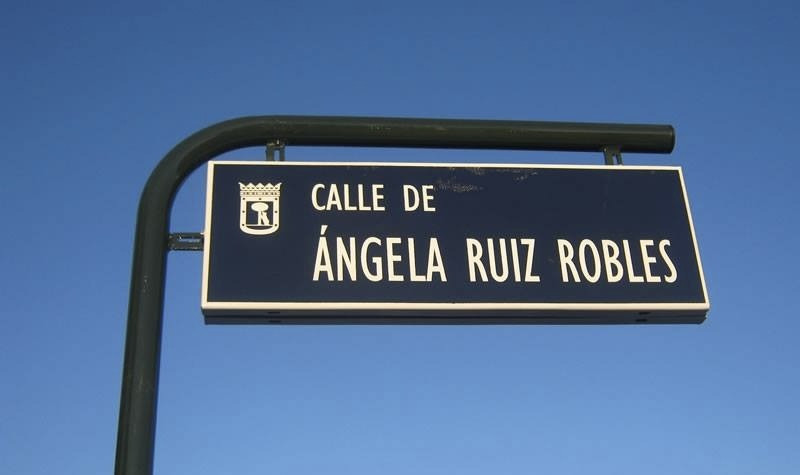 Calle Angela Ruiz Robles
