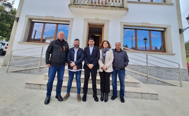 El programa de digitalización UNICO del Gobierno beneficia a 810 familias de Monfero