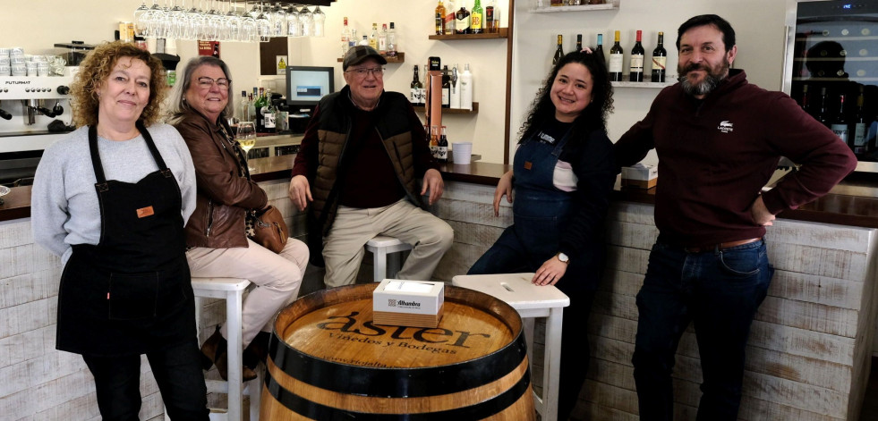 Música, pinchos y bombas de palenque en Pontedeume para la recepción de las obras en Camiño Estreito