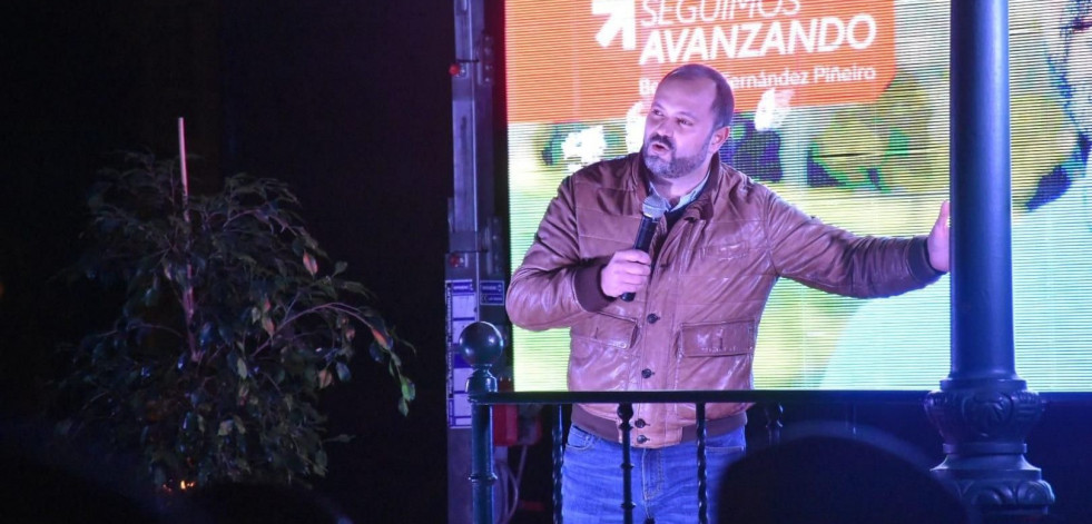 Bernardo Fernández presenta a súa precandidatura a secretario xeral do PSOE provincial