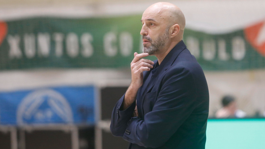 Lino López, entrenador del Baxi Ferrol: “Hemos conseguido el reconocimiento de toda Europa”