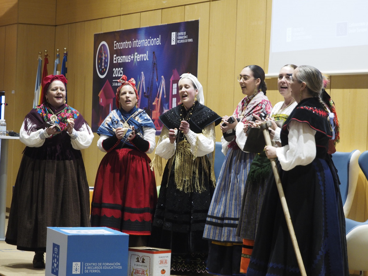 CANTAREIRASaLGARABIAlAGOcis