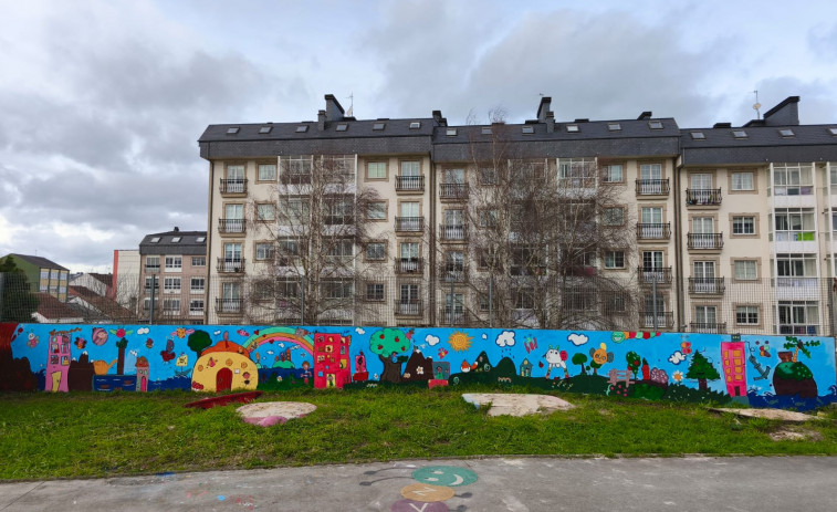 Cerca de 350 estudiantes participaron en la elaboración de murales en los centros de Narón