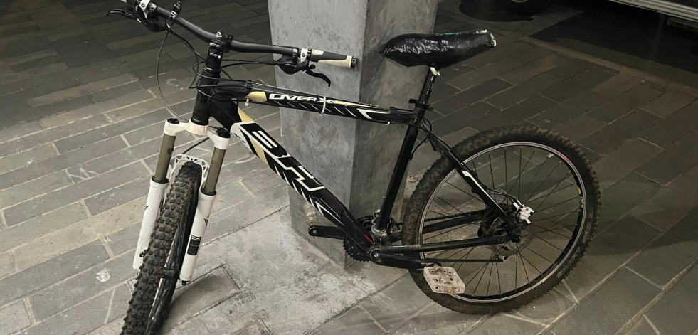 Multan a un ciclista por duplicar la tasa de alcoholemia en el Malecón de Ribeira
