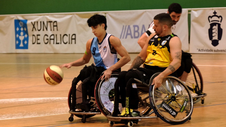 El Basketmi Ferrol mantiene la categoría con un gran triunfo