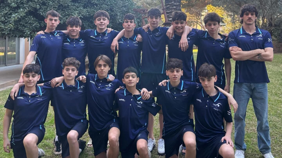El futuro del waterpolo ferrolano firma el decimotercer lugar con Galicia en Mallorca