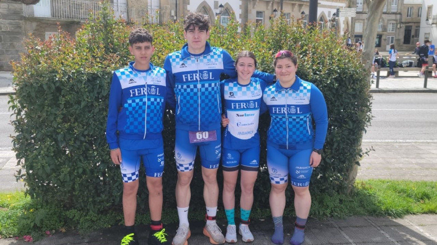 Los júnior locales Suárez, Riola, Piñón y Solsona dominan el Gallego de duatlón supersprint