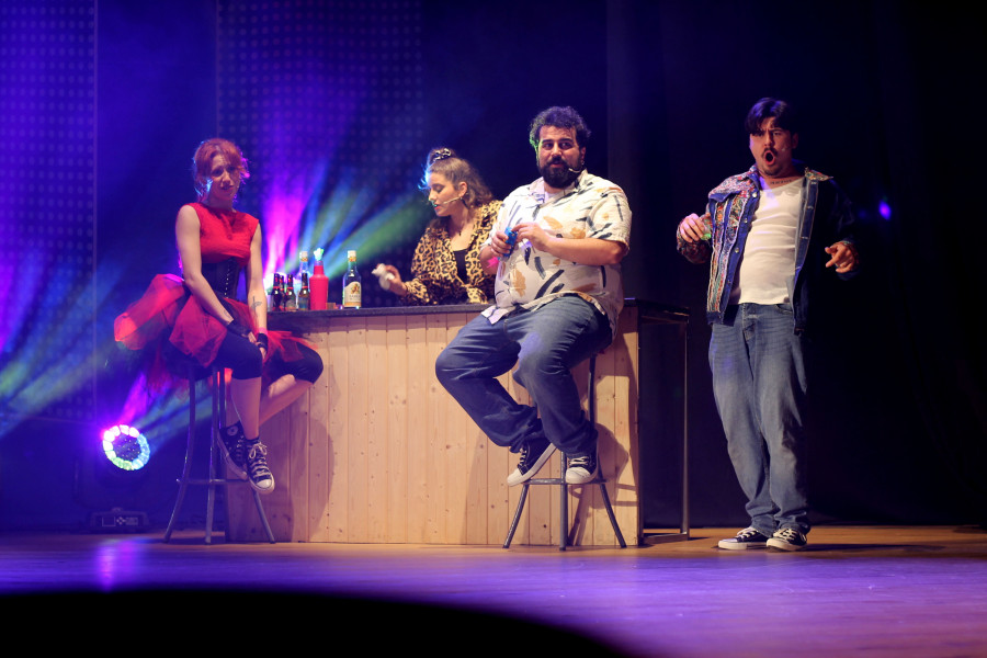 “No Controles”, un musical que allá donde va agota las entradas, llega a Cedeira