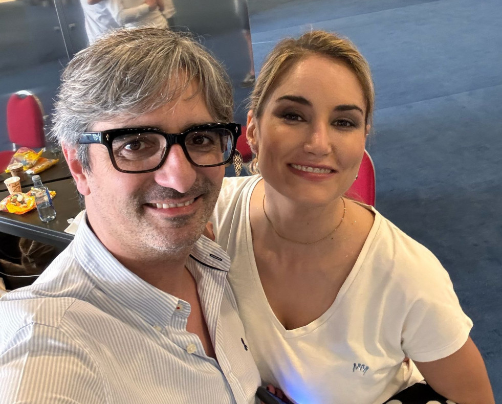 Diego González Rivas y Alba Carrillo graban para el programa de TVG 'A miña cidade favorita'