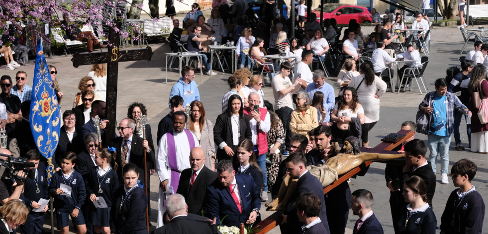 Traslado de Cristo Rey 2025: el primer bacalao de la Semana Santa de Ferrol